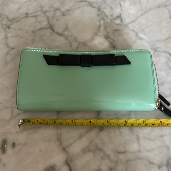 KATE SPADE patent leather wallet - Picture 8 of 10
